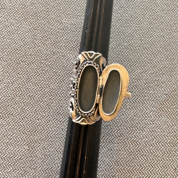 Vintage Sterling Silver 925 Onyx Carved Face Mask Poison Ring TF32 - Picture 2 of 9